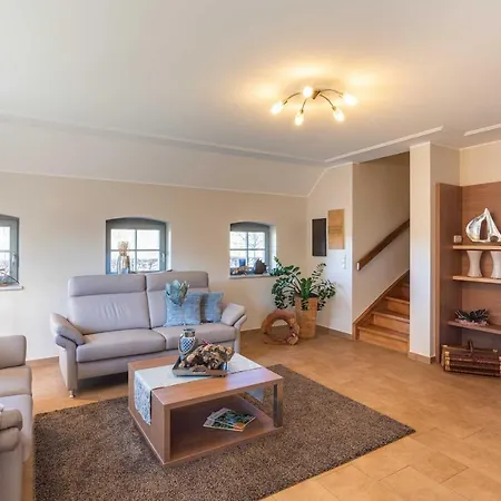 Strandgut - Reetdachhaus In Strandnaehe *