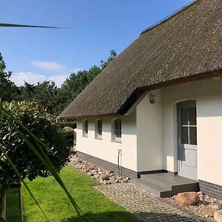 Strandgut - Reetdachhaus In Strandnaehe Holiday home