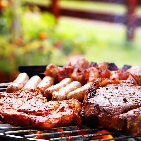 Strandgut - Reetdachhaus In Strandnaehe Feriehus Stubbenfelde