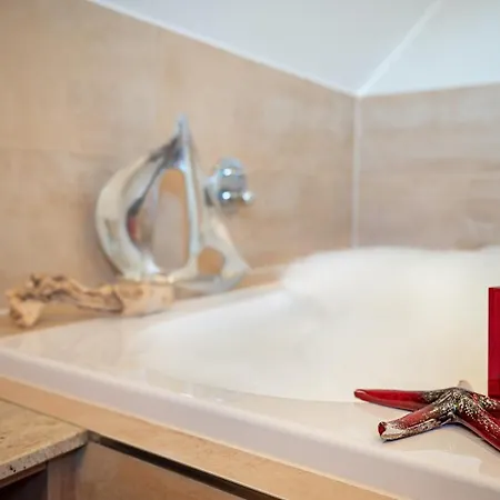 Strandgut - Reetdachhaus In Strandnaehe Feriehus Stubbenfelde